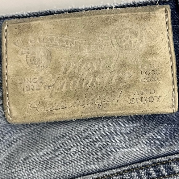 Y2K DIESEL Rombee ‘Dusty Mud’ Distressed regular Slim carrot men’s jean 30 x 32 - Picture 12 of 16